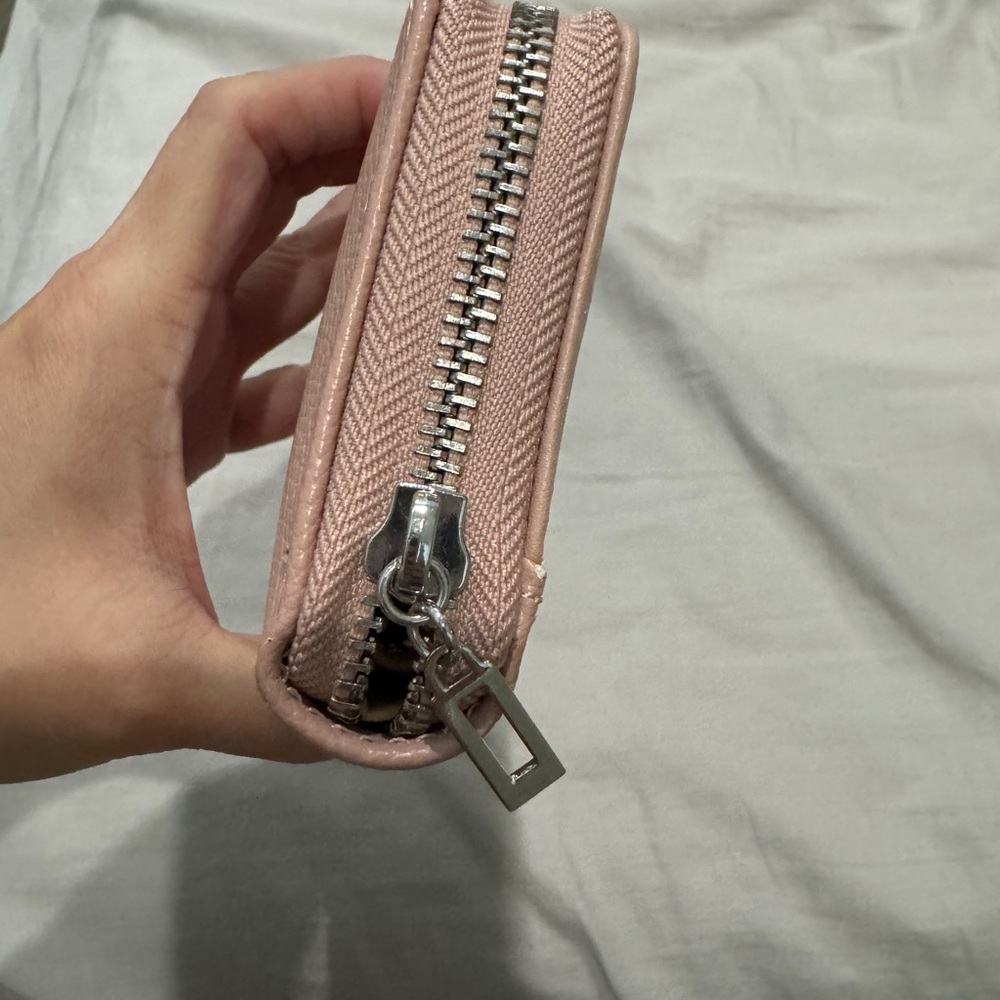Guess wallet - Picture 3 of 5
